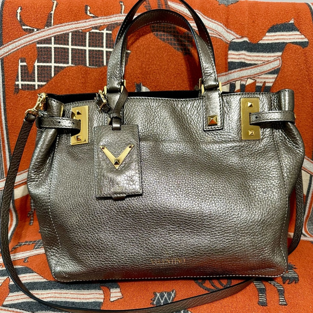 VALENTINO GARAVANI ❤️🌟 METTALLIC GRAY BAG ⭐️